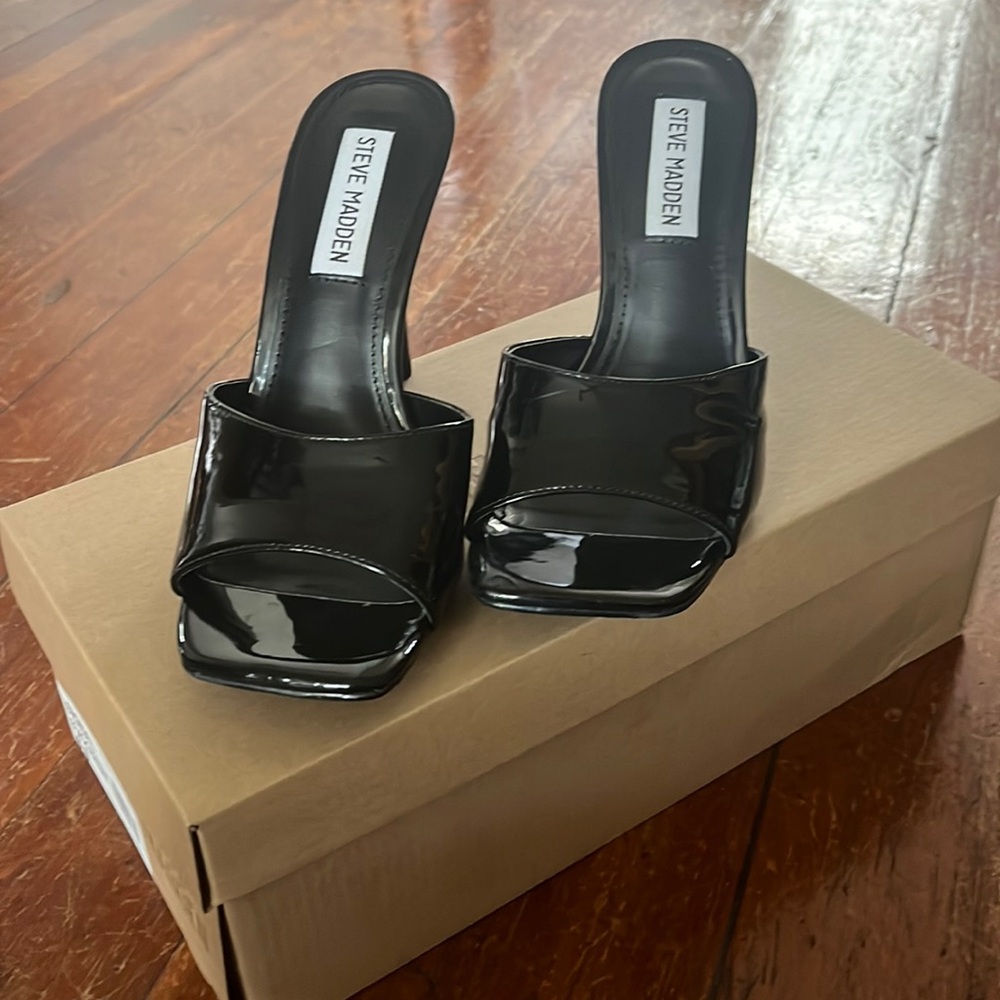 New Steve Madden black heels